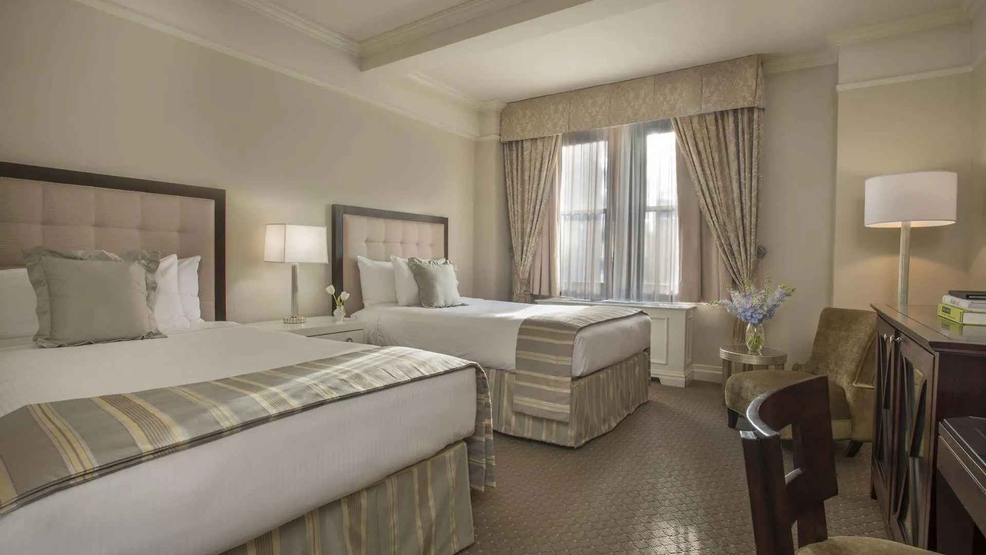 Hotel Warwick New York