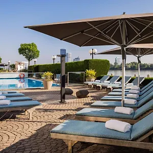 Hilton Waterfront 4* וינה