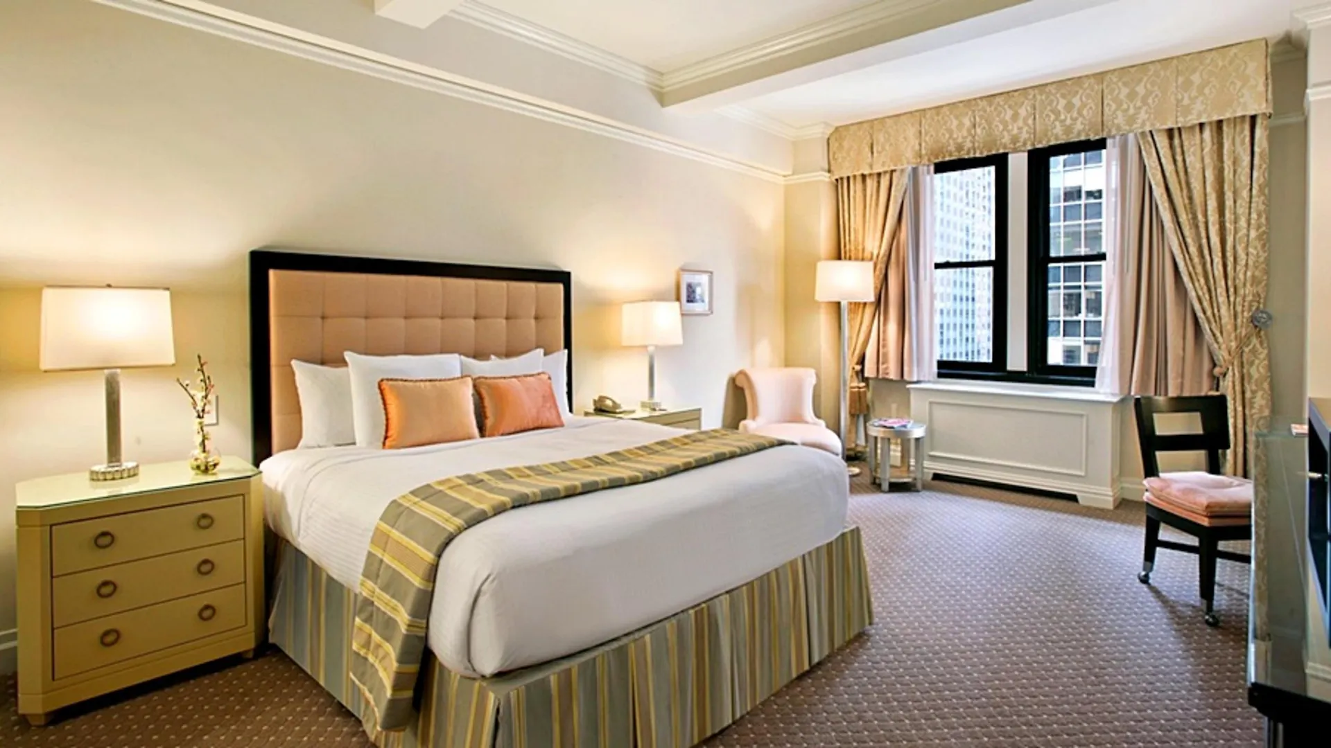 ****  Warwick New York Hotel United States
